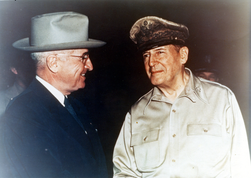 杜魯門總統 和 麥克阿瑟將軍